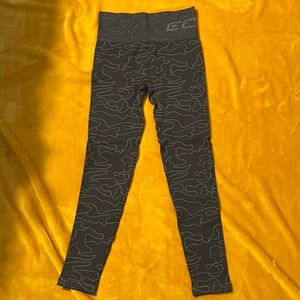 Brand New ECHT Gray Camo Size SM